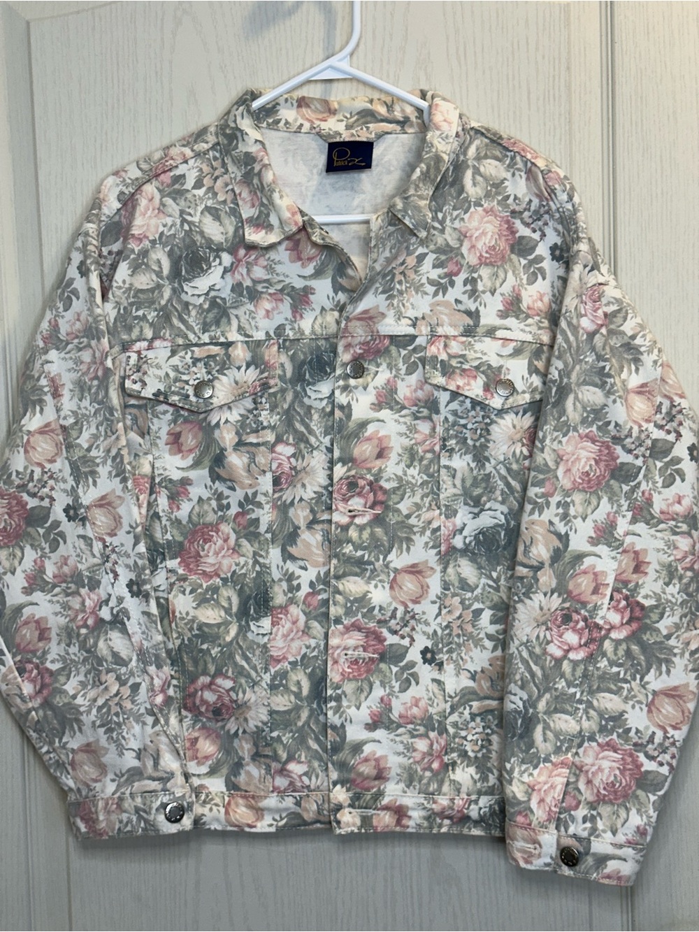 Vintage 80s/90s Classic Floral Jean Jacket in White & Pink - M